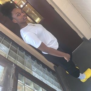 Meet your Posher, Akellia